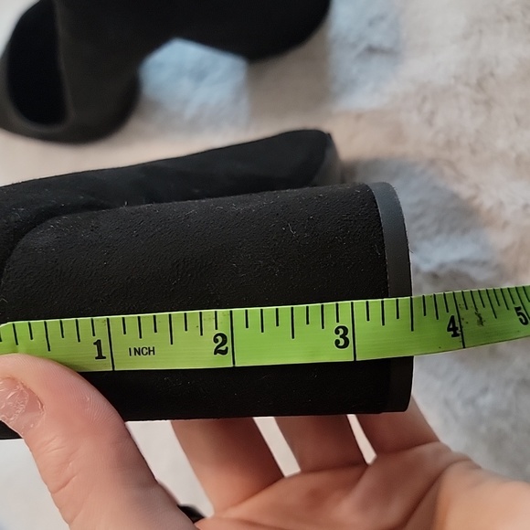 NWOB Black Suede Block Heels - Picture 4 of 6